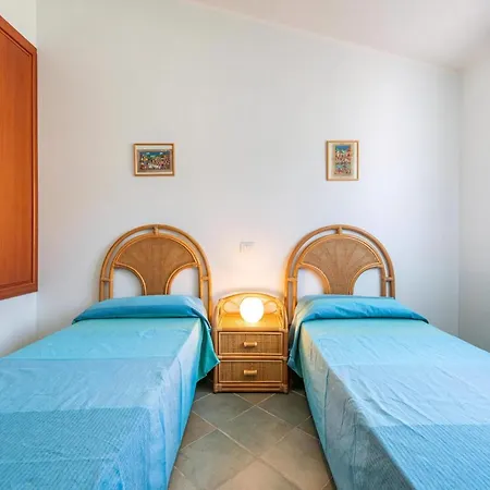 Appartement Haus Mit Panoramablick In In Natuerlicher Umgebung Chia