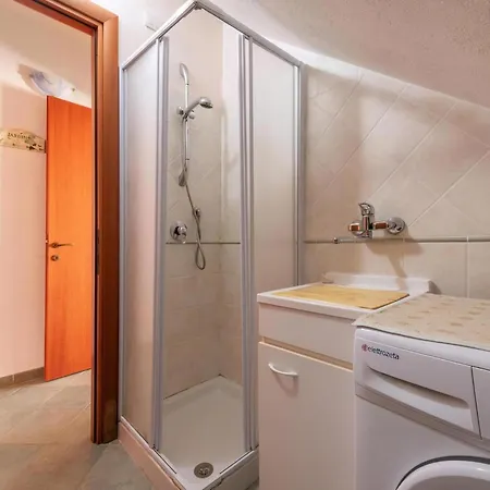 Apartment Haus Mit Panoramablick In In Natuerlicher Umgebung *